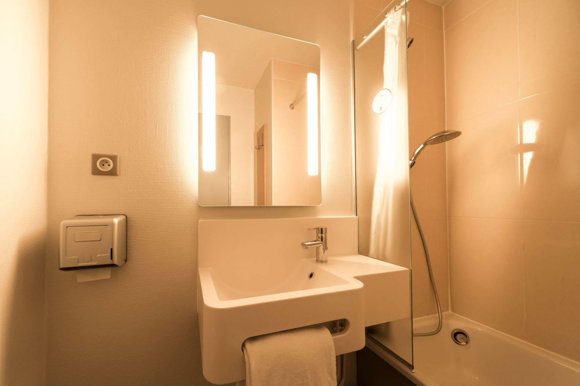 B&B Hotel Alencon Nord Ngoại thất bức ảnh